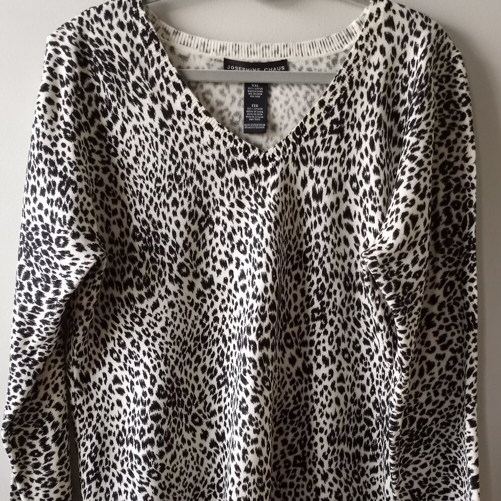 'JOSEPHINE CHAUS' XXL Animal design Vee neck Sweater EUC